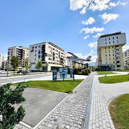 Kasper Coresi Mall - Rise Private Apartments & Suites Brassó Kültér fotó