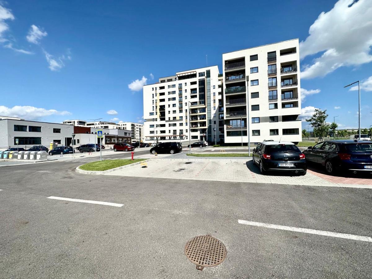 Kasper Coresi Mall - Rise Private Apartments & Suites Brassó Kültér fotó
