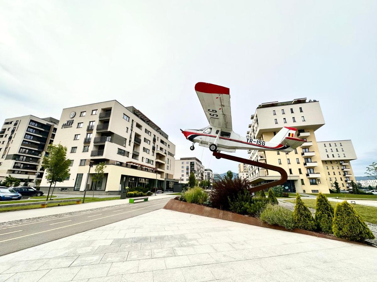 Kasper Coresi Mall - Rise Private Apartments & Suites Brassó Kültér fotó