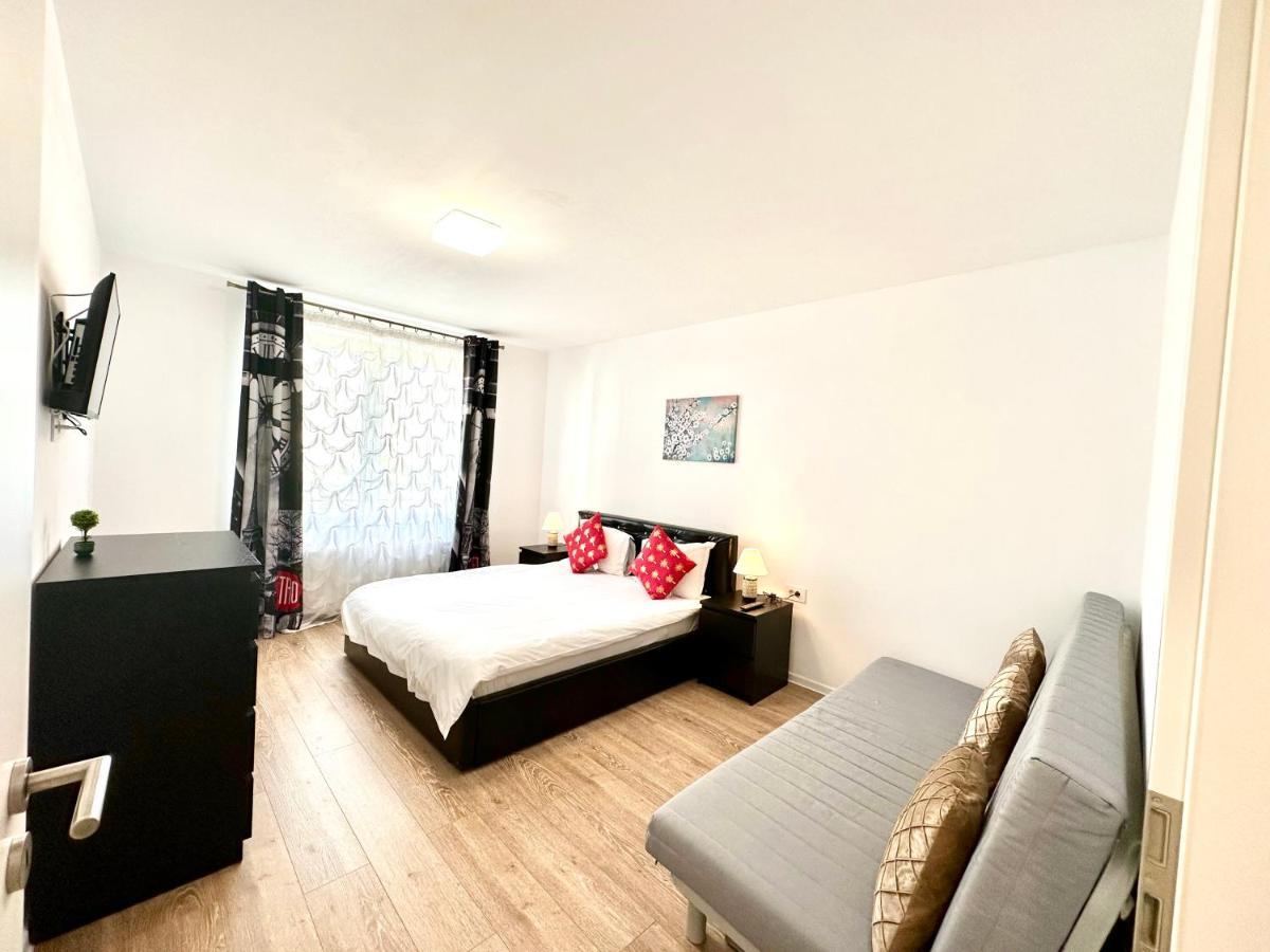 Kasper Coresi Mall - Rise Private Apartments & Suites Brassó Kültér fotó