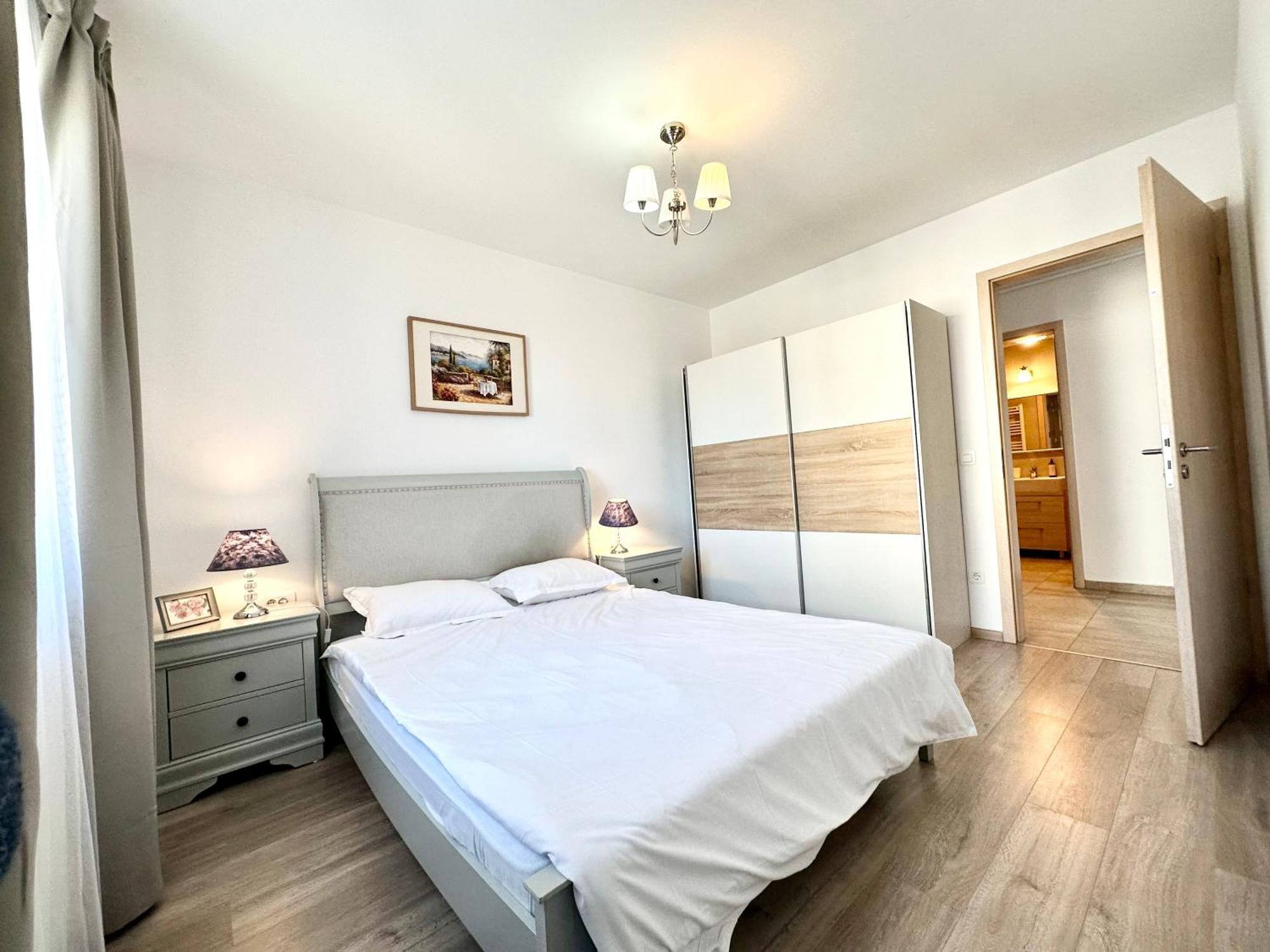 Kasper Coresi Mall - Rise Private Apartments & Suites Brassó Kültér fotó