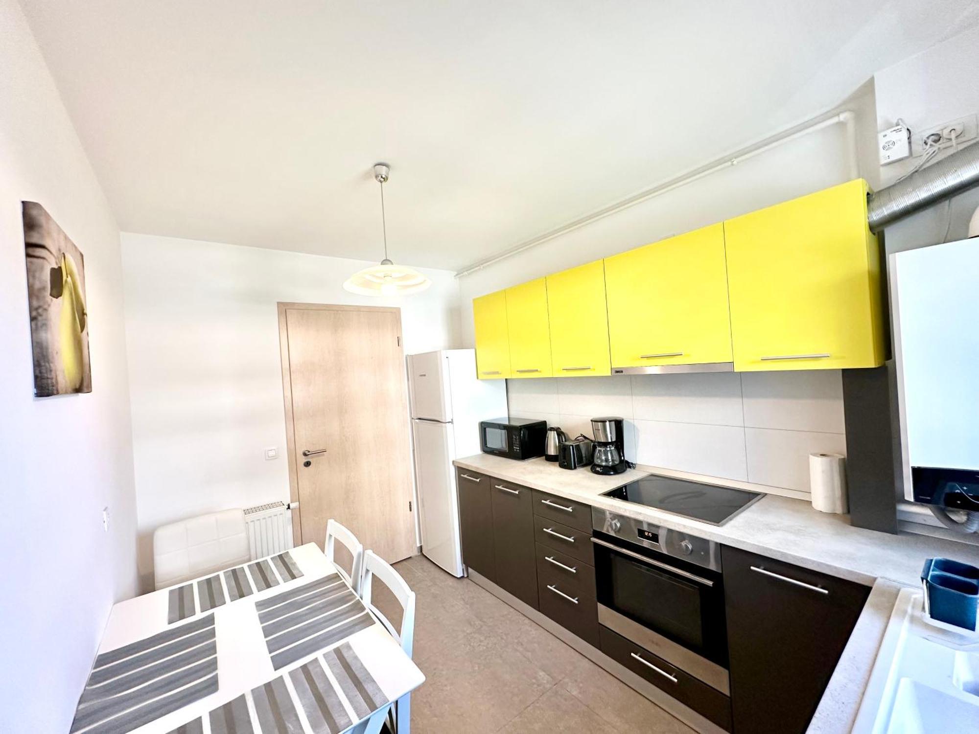 Kasper Coresi Mall - Rise Private Apartments & Suites Brassó Kültér fotó