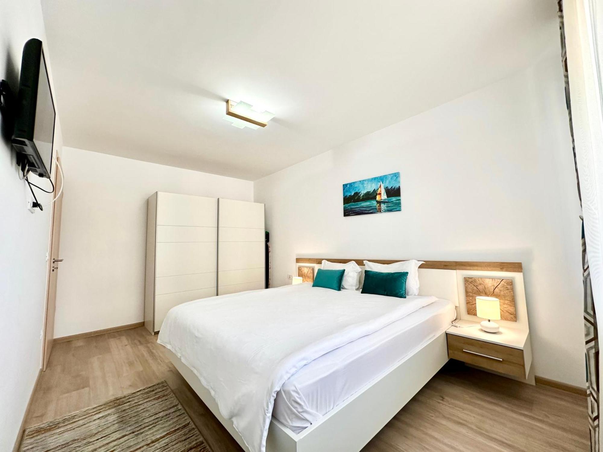 Kasper Coresi Mall - Rise Private Apartments & Suites Brassó Kültér fotó