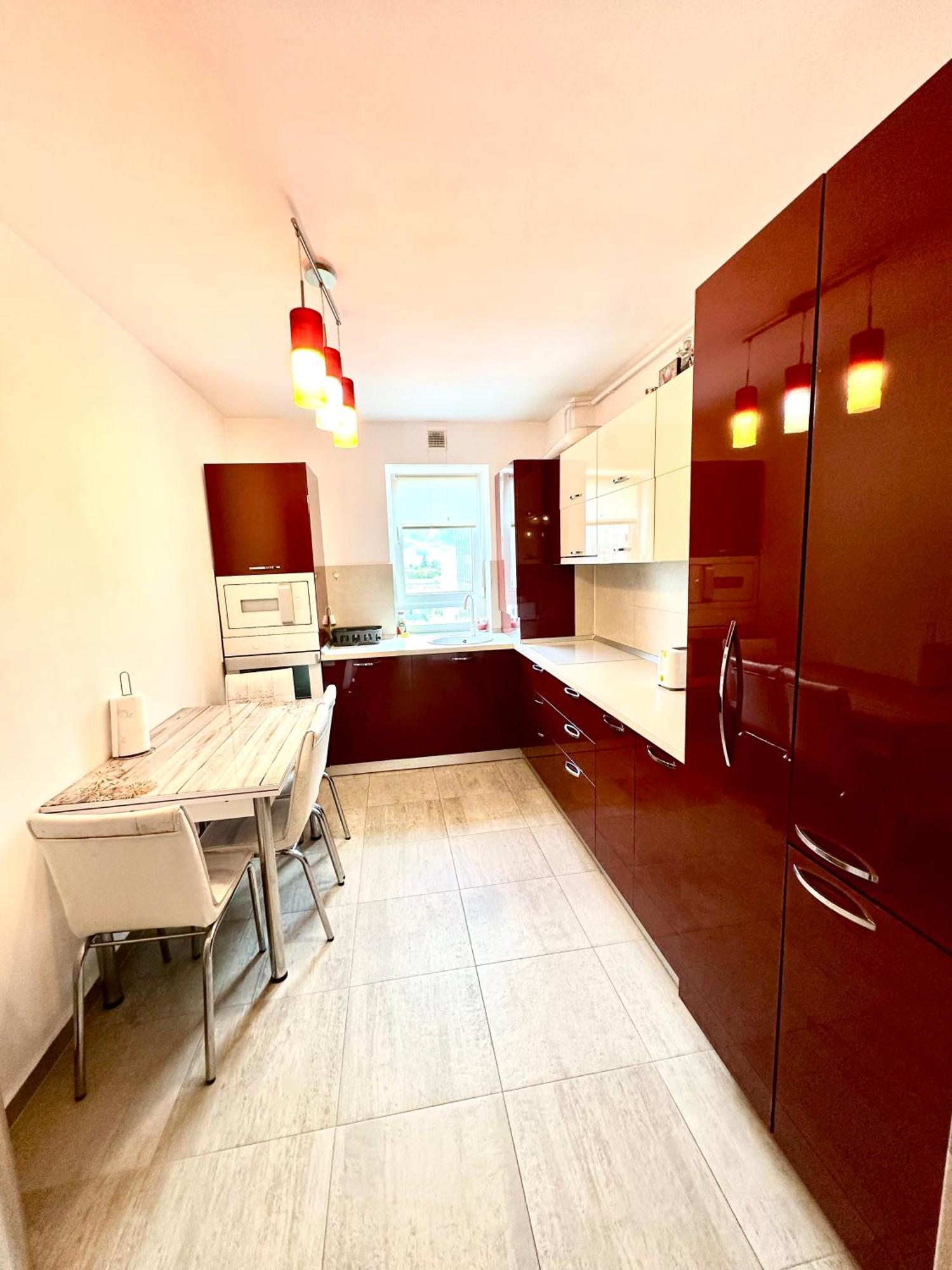 Kasper Coresi Mall - Rise Private Apartments & Suites Brassó Kültér fotó