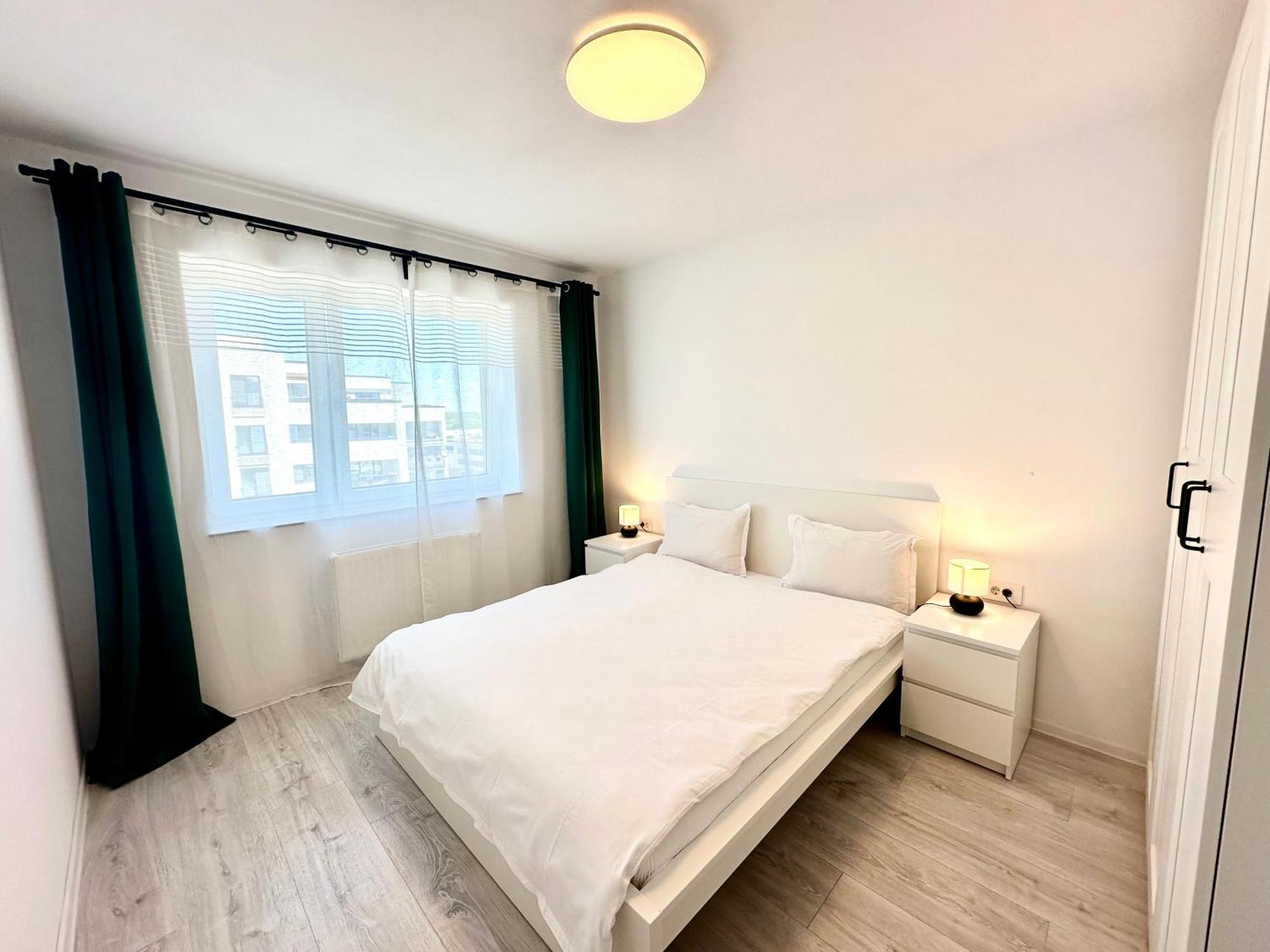 Kasper Coresi Mall - Rise Private Apartments & Suites Brassó Kültér fotó