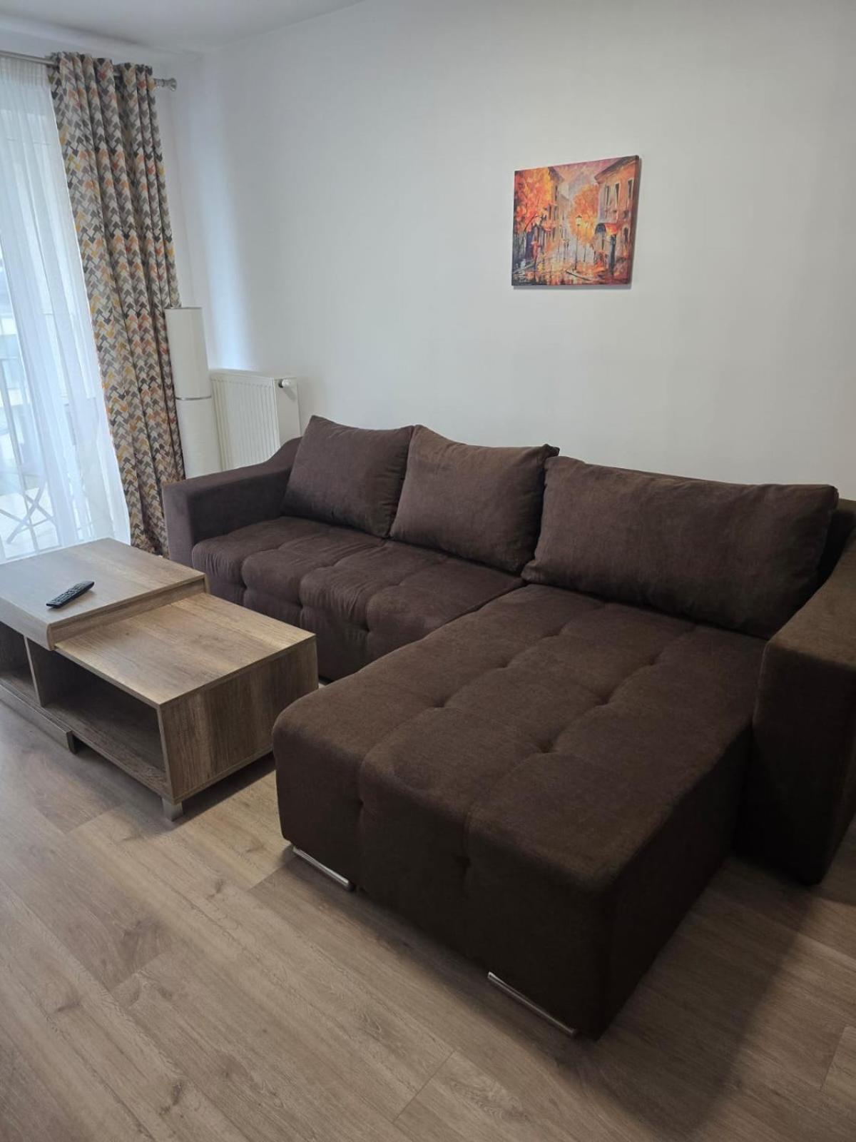 Kasper Coresi Mall - Rise Private Apartments & Suites Brassó Kültér fotó